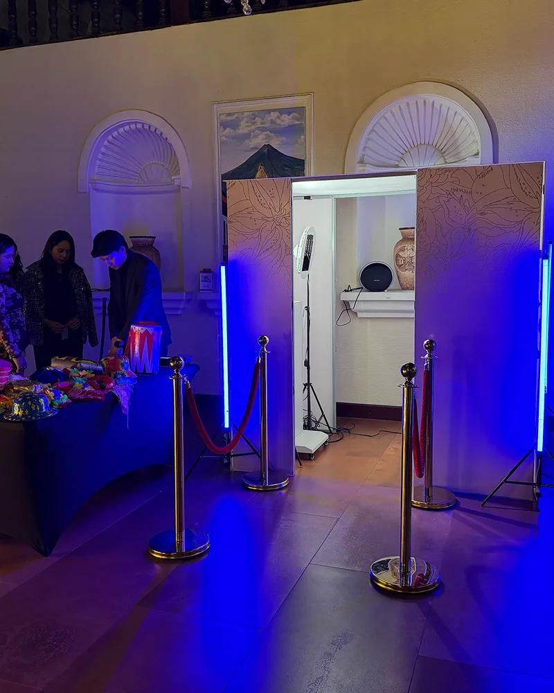 Cabina Clásica de fotos en una fiesta de noche en Guatemala